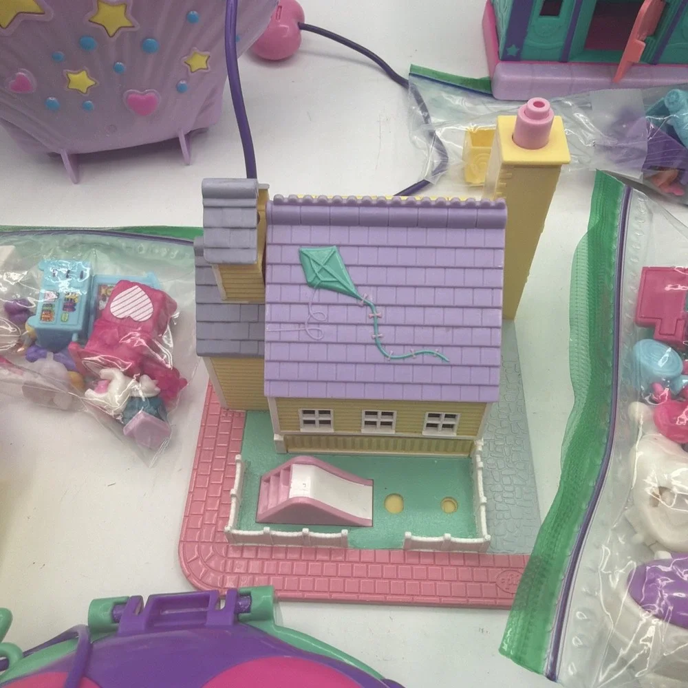 Lot of 7 Polly Pocket Compact Playsets W/  Figures Dolls & Accessories